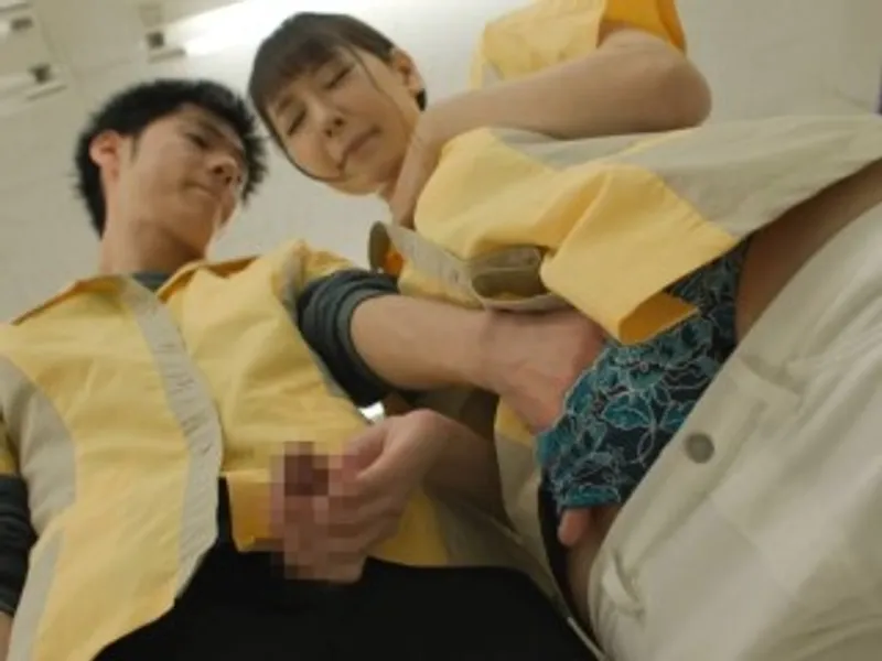 điên cuồng xxx nữ đồng nghiệp dâm đãng trong siêu thị mini