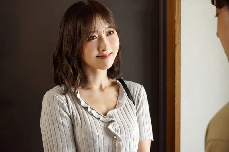 Bà xã về nhà bố mẹ đẻ sau cuộc cãi nhau, gã chồng rủ cô bạn thân về nhà tâm sự…