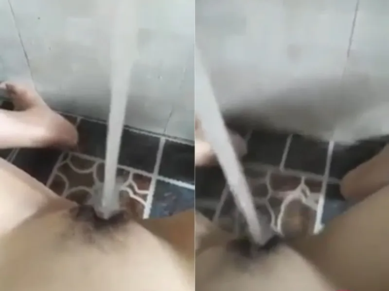 Tình nhân thủ dâm cực mạnh với vòi nước